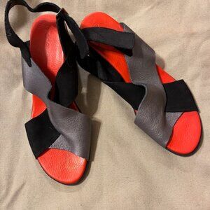 Arche sandals